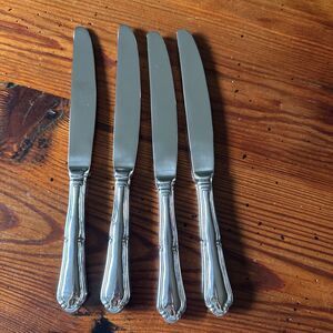 Wallace Silversmiths Barocco Pierced Knives Set of 8 Stainless Steel 10”